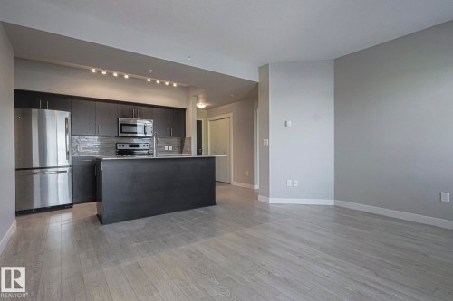 703 10226 104 Street, Edmonton, AB - Indoor Photo Showing Kitchen