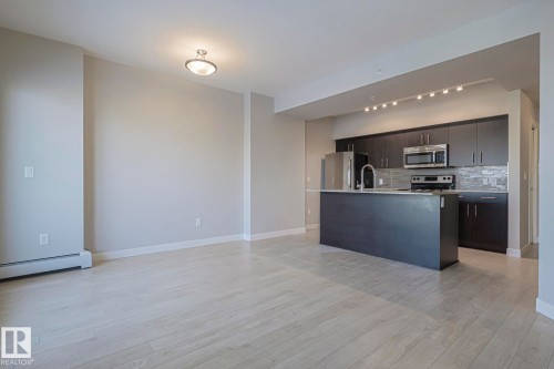 703 10226 104 Street, Edmonton, AB - Indoor Photo Showing Kitchen