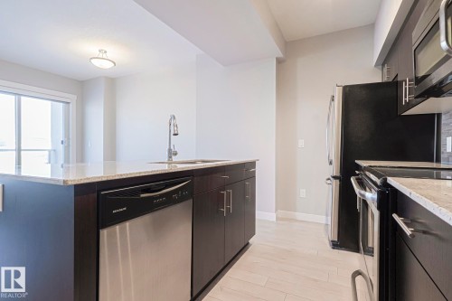 703 10226 104 Street, Edmonton, AB - Indoor Photo Showing Kitchen