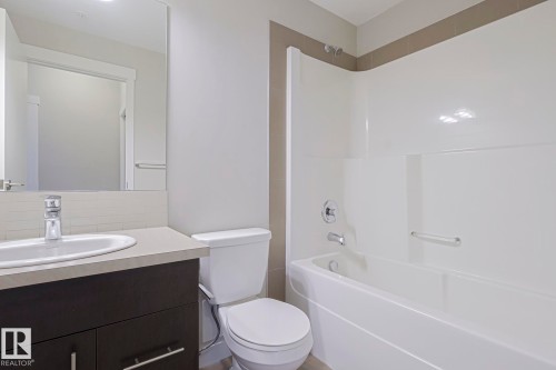 703 10226 104 Street, Edmonton, AB - Indoor Photo Showing Bathroom