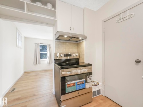 Edmonton, AB - Indoor