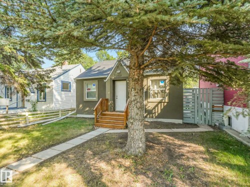 Edmonton, AB - Outdoor