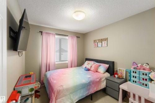 3116 17 Avenue, Edmonton, AB - Indoor Photo Showing Bedroom