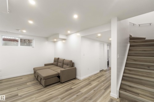 3116 17 Avenue, Edmonton, AB - Indoor