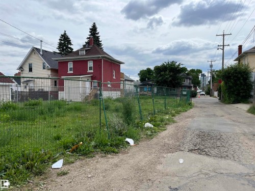 9352 107A Avenue, Edmonton, AB 