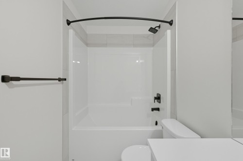 43 Gable Common, Spruce Grove, AB - Indoor Photo Showing Bathroom