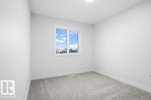 3759 Erlanger Drive, Edmonton, AB - Indoor Photo Showing Other Room