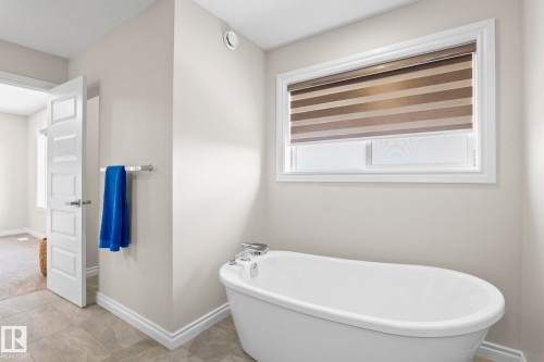 73 Redspur Drive, St. Albert, AB - Indoor Photo Showing Bathroom