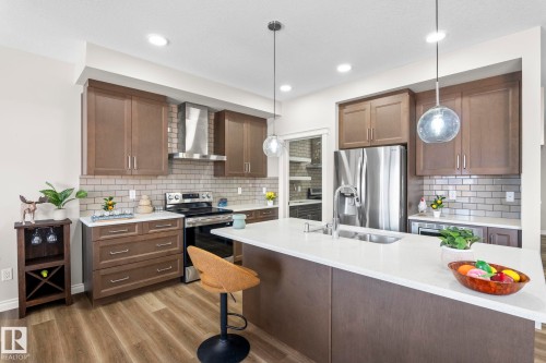 73 Redspur Drive, St. Albert, AB - Indoor Photo Showing Kitchen With Double Sink With Upgraded Kitchen