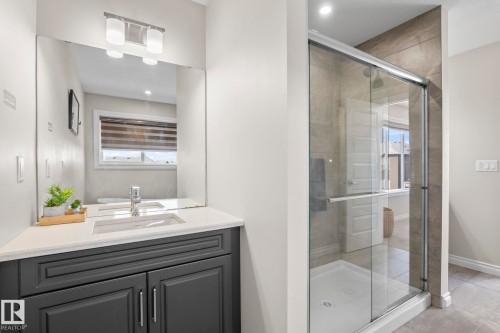 73 Redspur Drive, St. Albert, AB - Indoor Photo Showing Bathroom