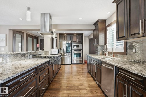 10 Eldorado Drive, St. Albert, AB - Indoor Photo Showing Kitchen With Double Sink With Upgraded Kitchen