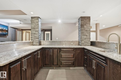 10 Eldorado Drive, St. Albert, AB - Indoor Photo Showing Kitchen With Upgraded Kitchen