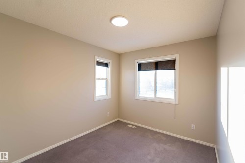 11211 11 Ave Sw, Edmonton, AB - Indoor Photo Showing Other Room
