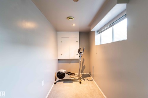 11211 11 Ave Sw, Edmonton, AB - Indoor Photo Showing Other Room