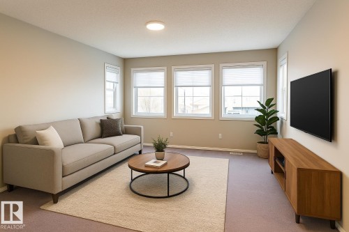 11211 11 Ave Sw, Edmonton, AB - Indoor Photo Showing Living Room