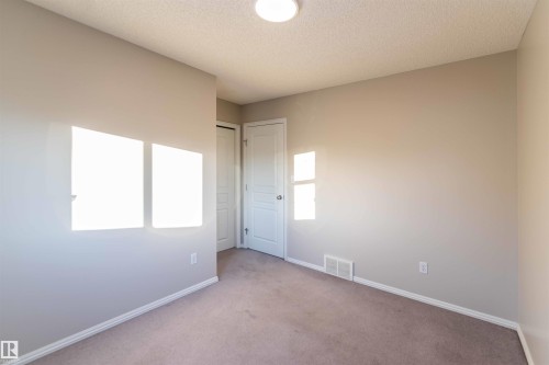 11211 11 Ave Sw, Edmonton, AB - Indoor Photo Showing Other Room