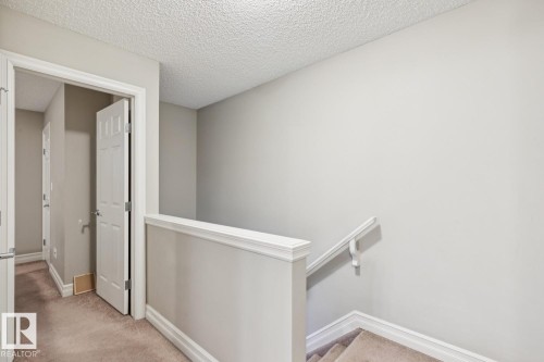 46 5317 3 Avenue, Edmonton, AB - Indoor Photo Showing Other Room