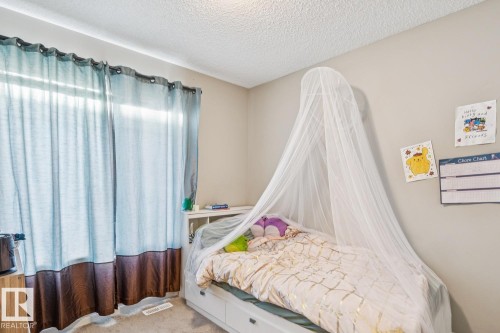 46 5317 3 Avenue, Edmonton, AB - Indoor Photo Showing Bedroom