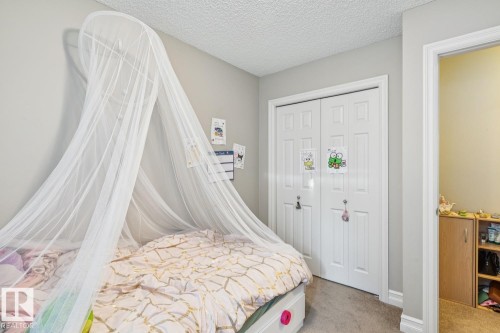 46 5317 3 Avenue, Edmonton, AB - Indoor Photo Showing Bedroom