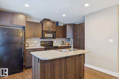 46 5317 3 Avenue, Edmonton, AB - Indoor Photo Showing Kitchen