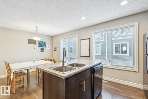 46 5317 3 Avenue, Edmonton, AB - Indoor Photo Showing Other Room