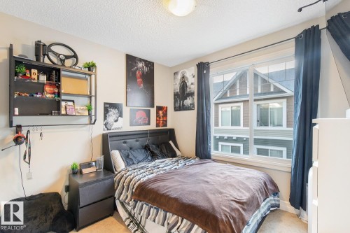 46 5317 3 Avenue, Edmonton, AB - Indoor Photo Showing Bedroom
