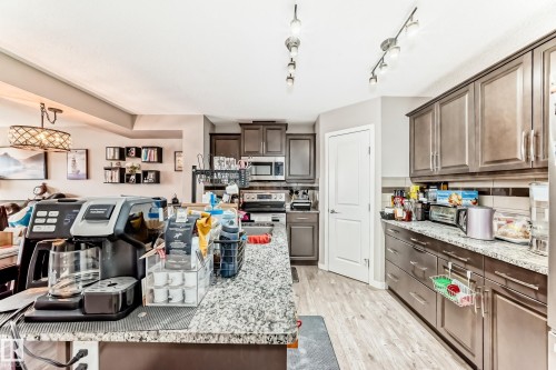 29 1816 Rutherford Road Sw, Edmonton, AB - Indoor Photo Showing Kitchen