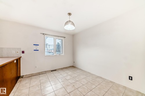 11642 103 Avenue, Edmonton, AB - Indoor Photo Showing Other Room