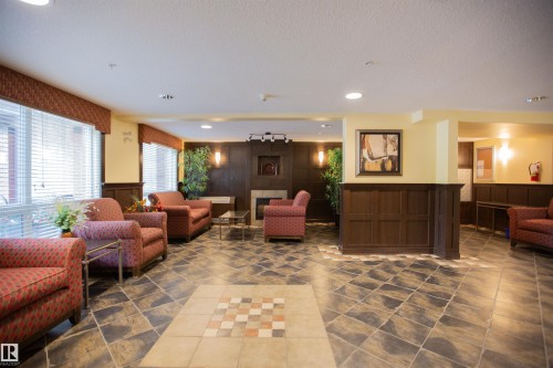 325 7510 89 Street, Edmonton, AB - Indoor Photo Showing Living Room