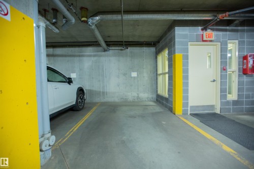 325 7510 89 Street, Edmonton, AB - Indoor Photo Showing Garage