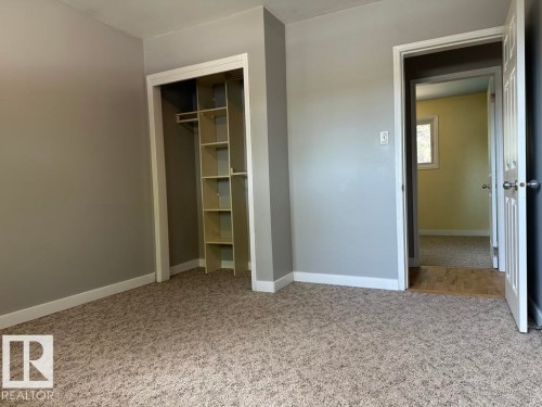 9512/9514 128 Avenue, Edmonton, AB - Indoor