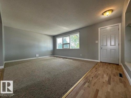 9512/9514 128 Avenue, Edmonton, AB - Indoor Photo Showing Other Room