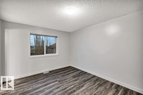 26 12004 22 Avenue, Edmonton, AB - Indoor Photo Showing Other Room