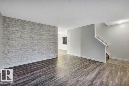 26 12004 22 Avenue, Edmonton, AB - Indoor Photo Showing Other Room