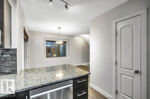 26 12004 22 Avenue, Edmonton, AB - Indoor Photo Showing Kitchen