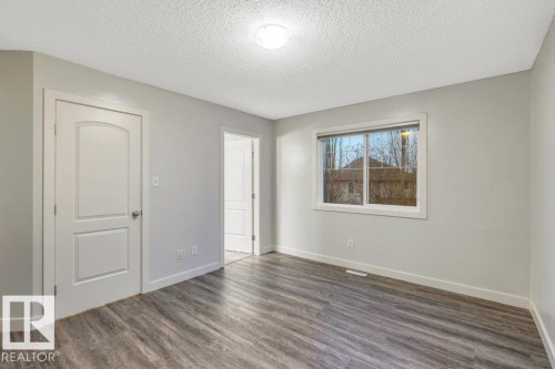 26 12004 22 Avenue, Edmonton, AB - Indoor Photo Showing Other Room