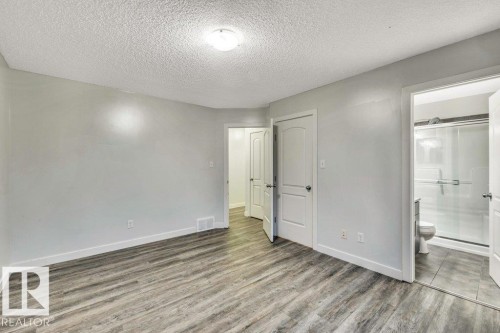 26 12004 22 Avenue, Edmonton, AB - Indoor Photo Showing Other Room