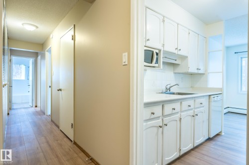 202 11450 40 Avenue, Edmonton, AB - Indoor Photo Showing Other Room