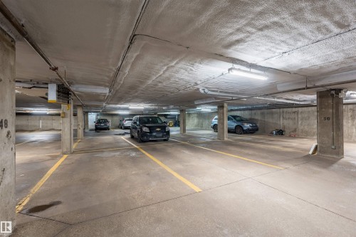 202 11450 40 Avenue, Edmonton, AB - Indoor Photo Showing Garage