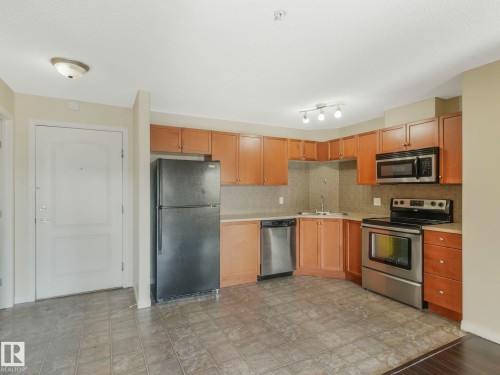 7228 7327 South Terwillegar Drive Nw, Edmonton, AB - Indoor Photo Showing Kitchen