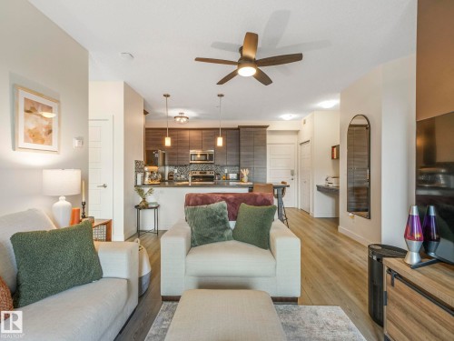 316 2588 Anderson Way, Edmonton, AB - Indoor Photo Showing Living Room