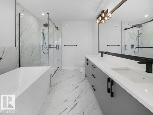 3310 Chickadee Dr, Edmonton, AB - Indoor Photo Showing Bathroom