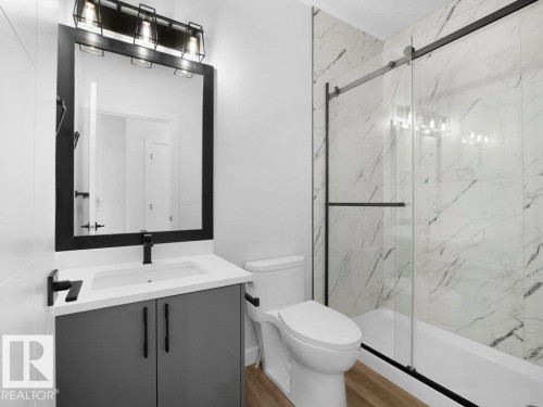 3310 Chickadee Dr, Edmonton, AB - Indoor Photo Showing Bathroom