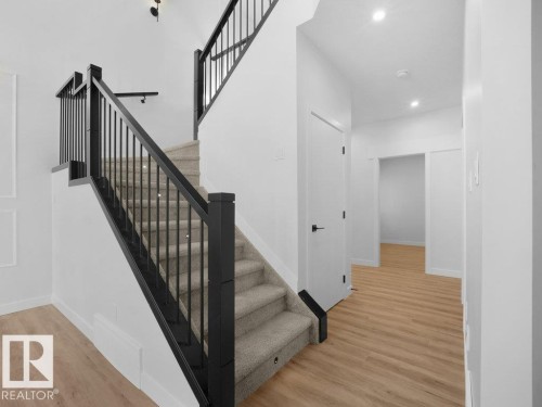 3310 Chickadee Dr, Edmonton, AB - Indoor Photo Showing Other Room