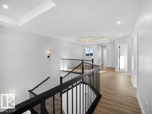 3310 Chickadee Dr, Edmonton, AB - Indoor Photo Showing Other Room
