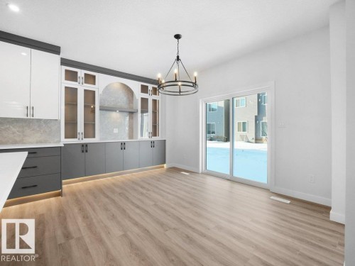 3310 Chickadee Dr, Edmonton, AB - Indoor Photo Showing Kitchen