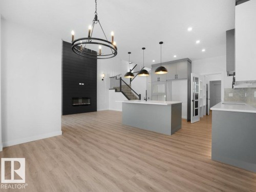 3310 Chickadee Dr, Edmonton, AB - Indoor Photo Showing Kitchen