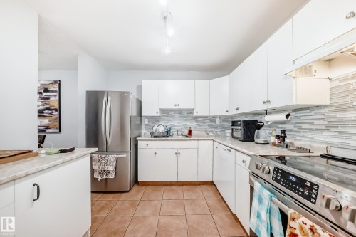 103 2624 Mill Woods Road E, Edmonton, AB - Indoor Photo Showing Kitchen