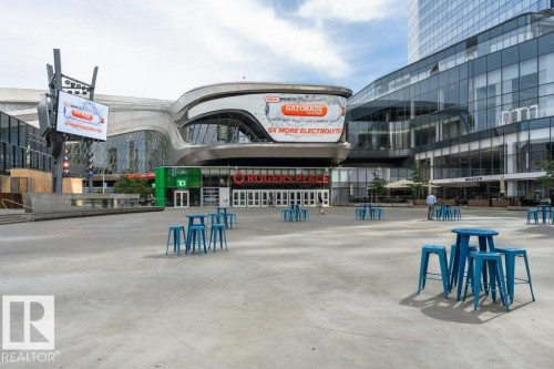 002 10249 104 Street, Edmonton, AB - Outdoor