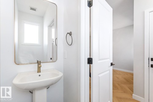 573 Corral Circle, Sherwood Park, AB - Indoor Photo Showing Bathroom